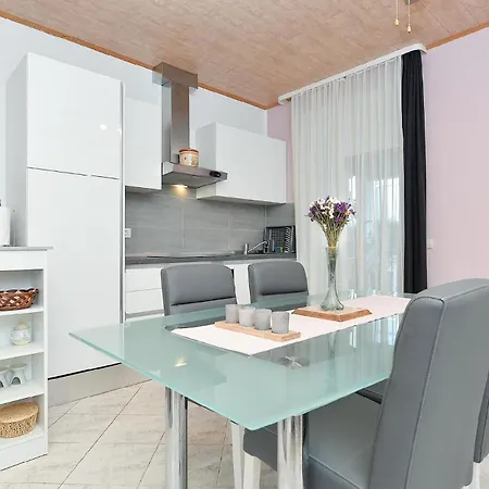 Fuer 4 Personen Ca 73 Qm In Fazana, Istrien Istrische Riviera Apartment Fazana